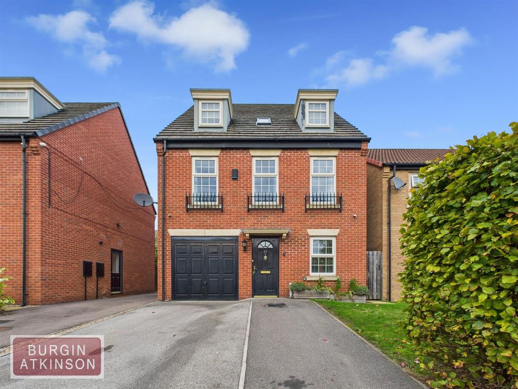 Property photo 1 of 34 Cam01619G0-Pr0172-Still020.Jpg