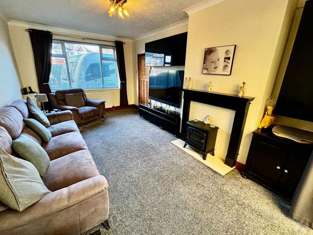 Property photo 3 of 26