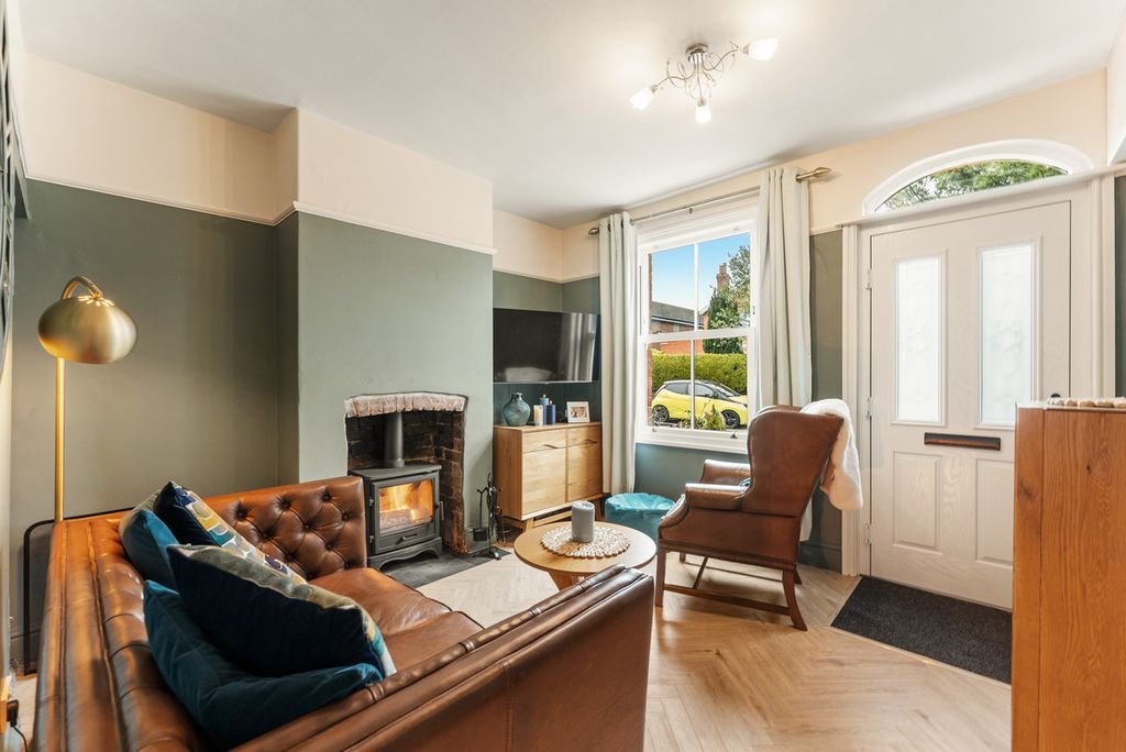 Property photo 3 of 34