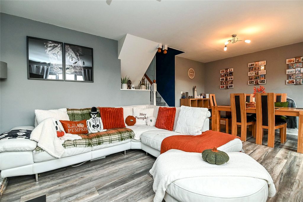 Property photo 2 of 19 Picture No. 03