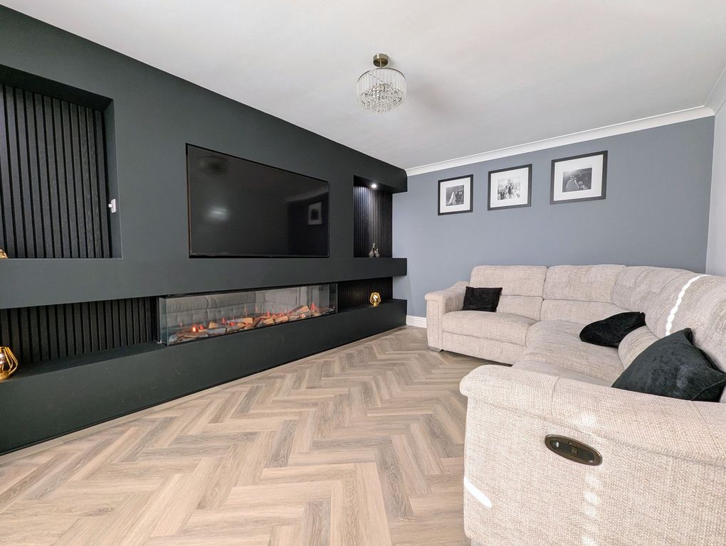 Property photo 3 of 29