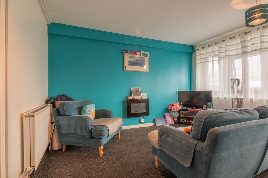 Property photo 2 of 22