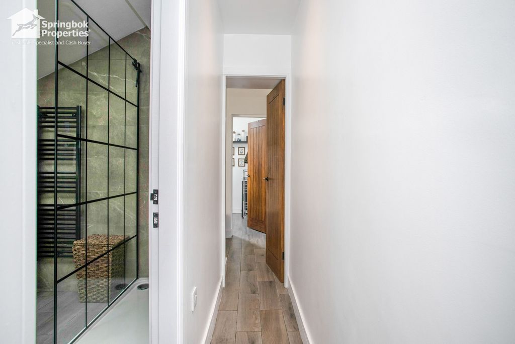 Property photo 3 of 19 Image 2