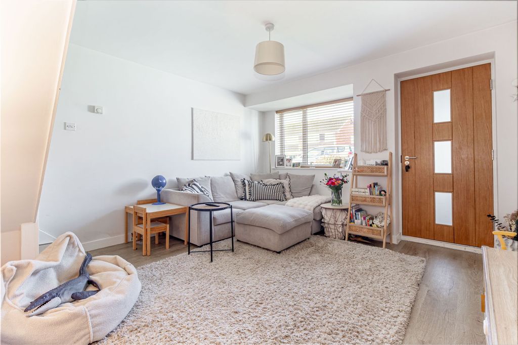 Property photo 3 of 18