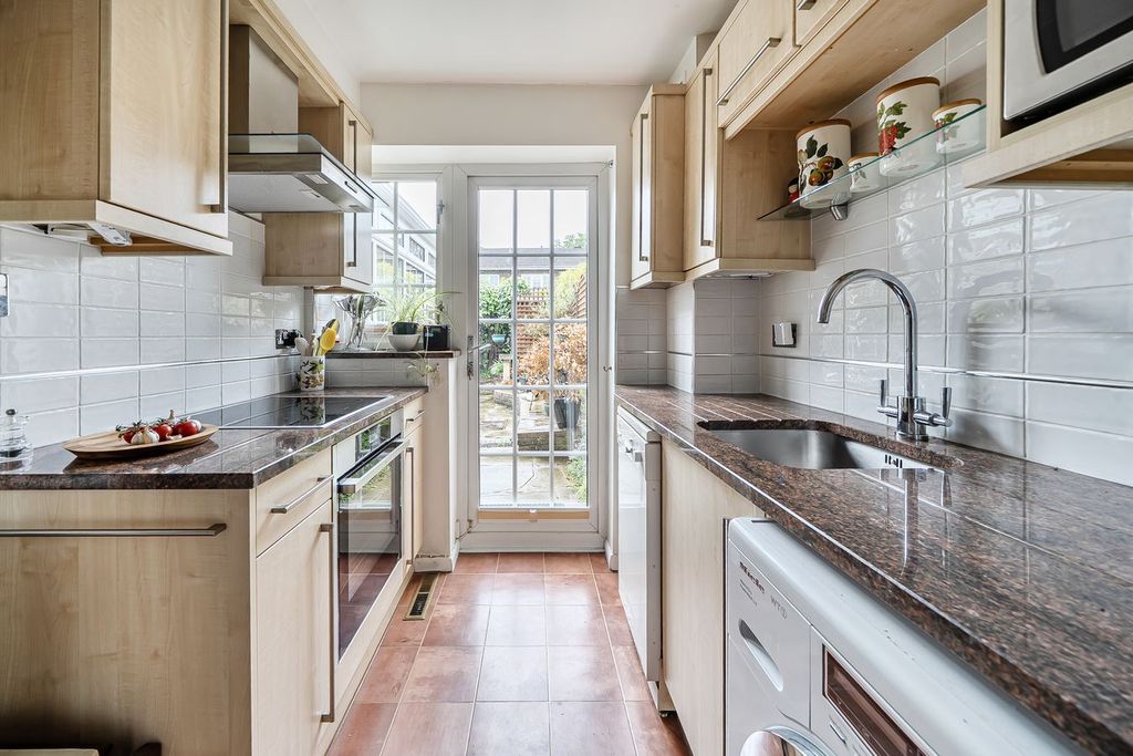 Property photo 3 of 17