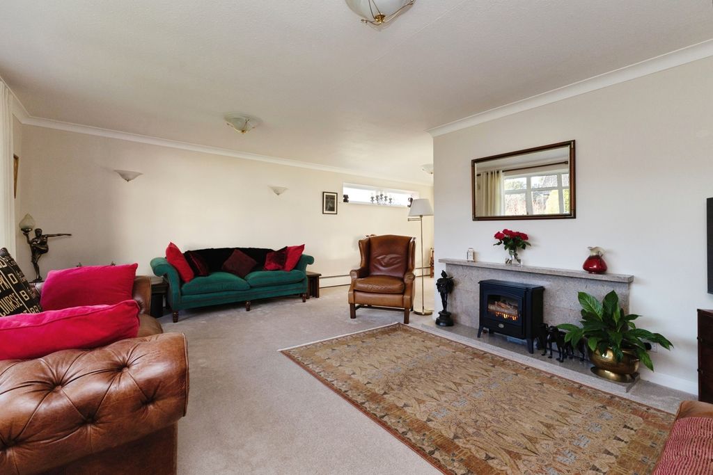 Property photo 3 of 17 Pbox-Img.Jpg