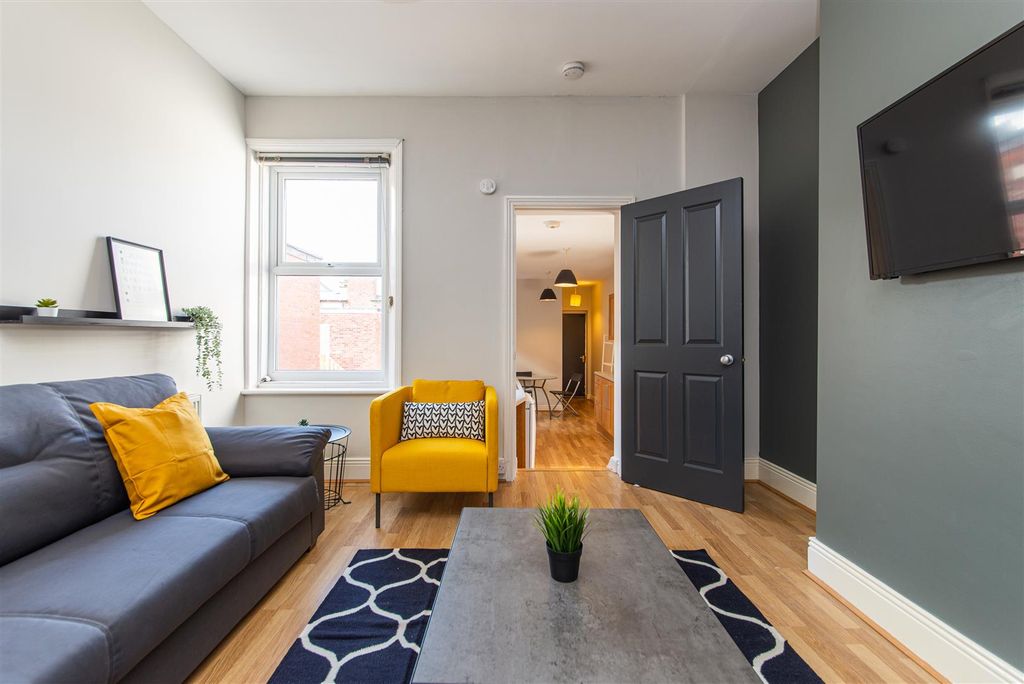 Property photo 2 of 19 Edit-6561.Jpg