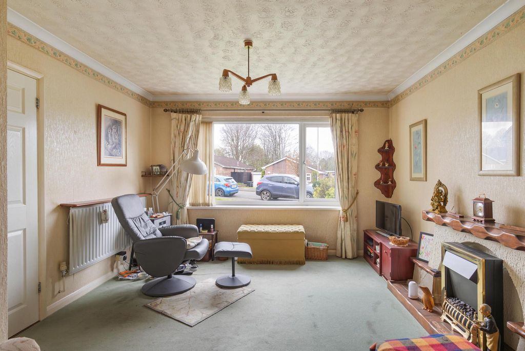 Property photo 3 of 18