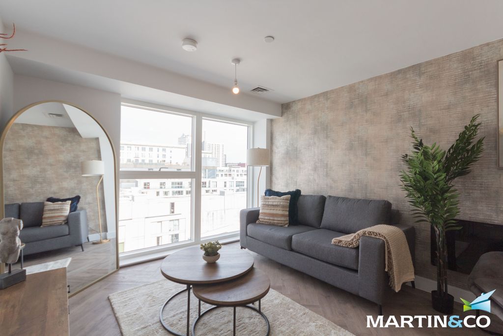 Property photo 1 of 13 1