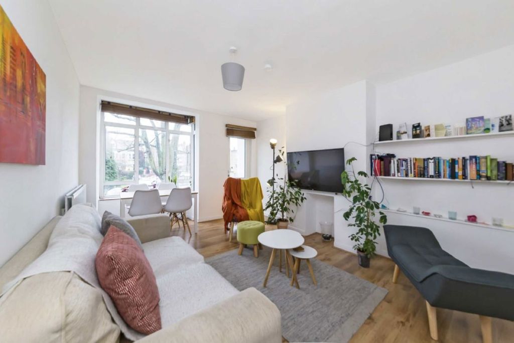 Property photo 1 of 3