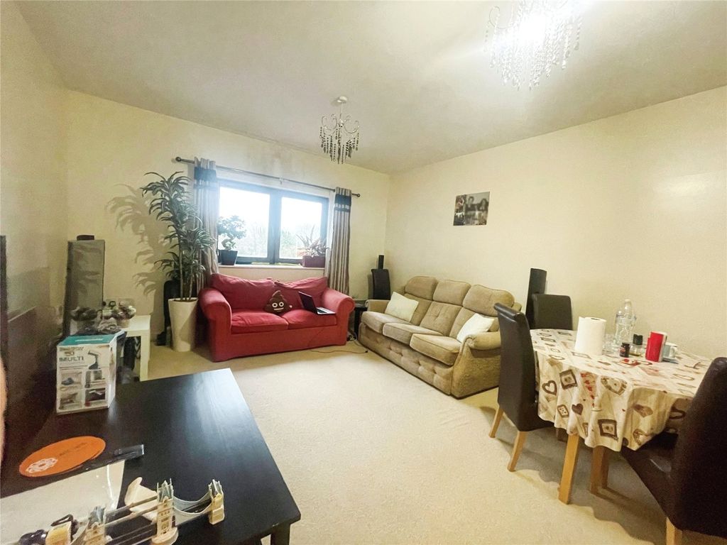 Property photo 3 of 7 Picture No. 23