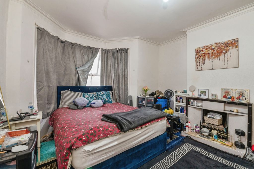 Property photo 3 of 11 Picture