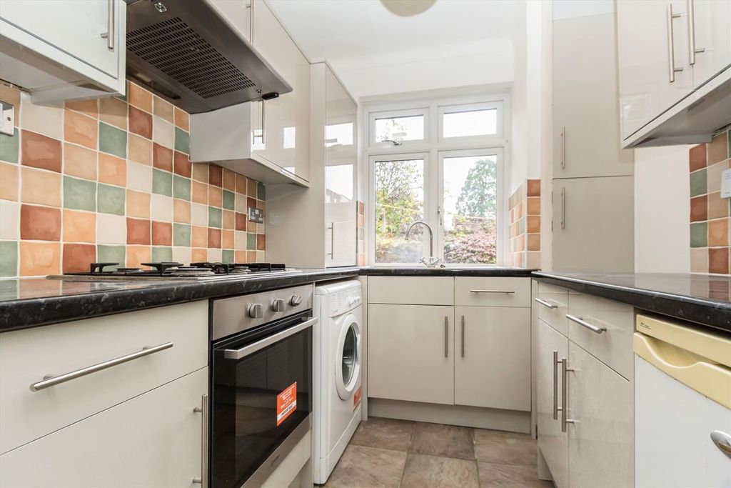 Property photo 3 of 5