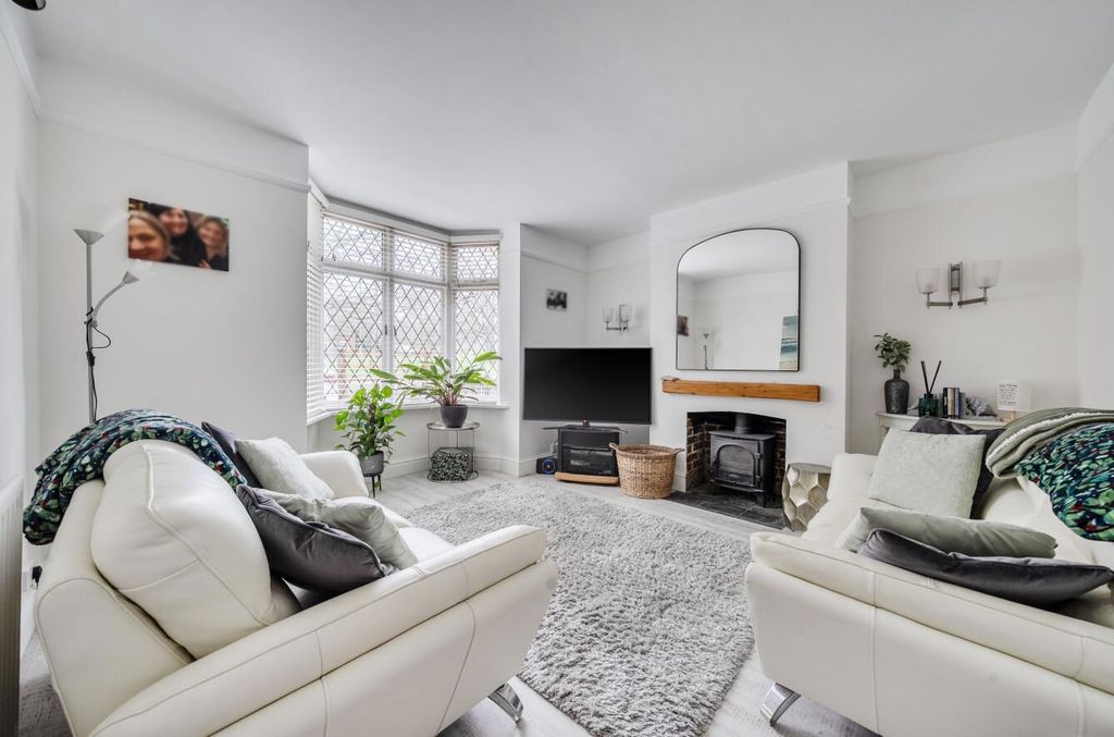 Property photo 2 of 22 1401683-18-697251De9B52B.Jpg