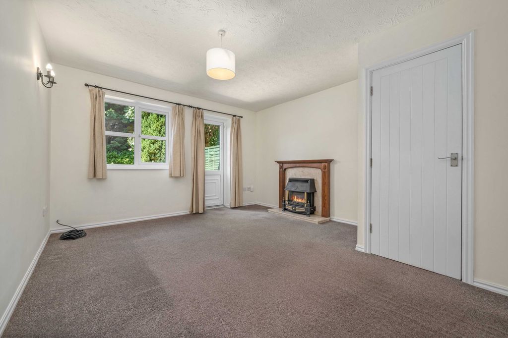 Property photo 3 of 19