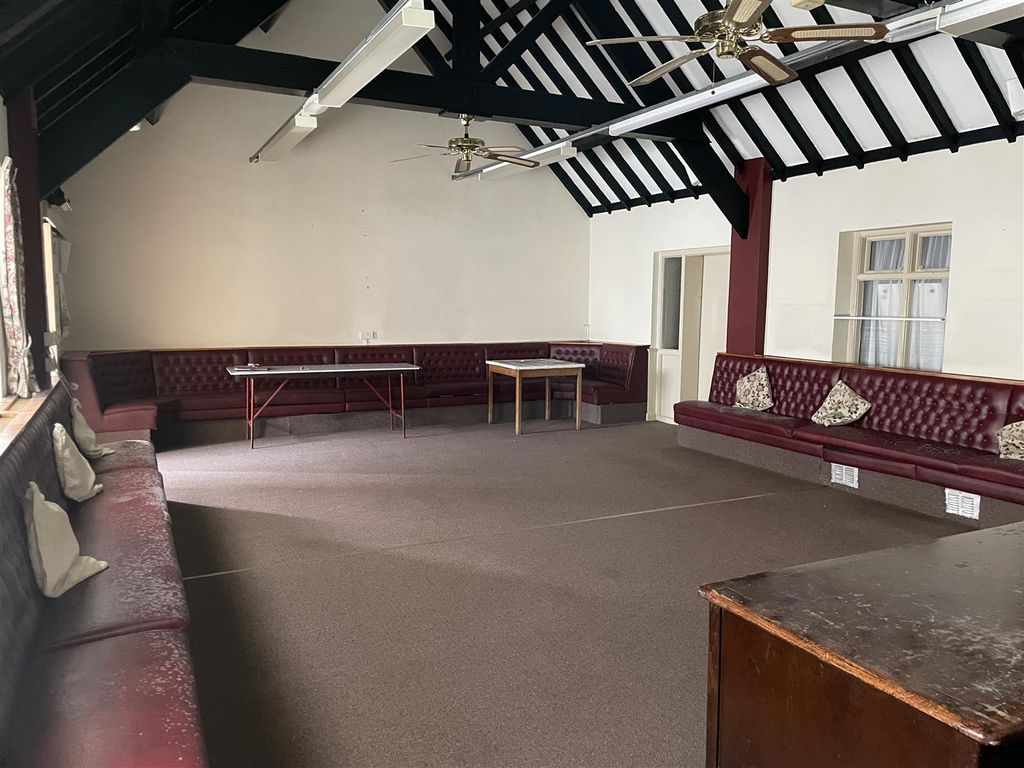 Property photo 2 of 27 Main Hall