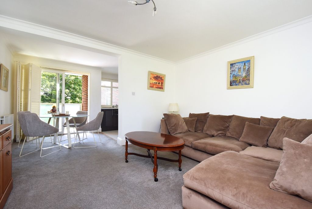 Property photo 3 of 11 5199663