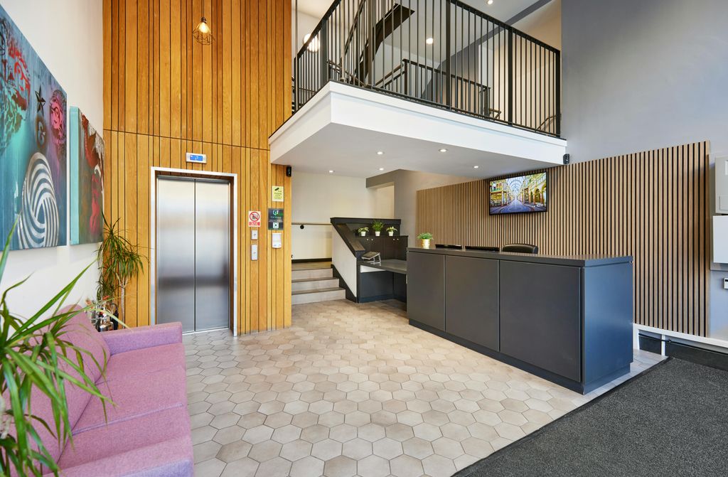 Property photo 1 of 12 Leeming Building_Hla4376_Hr.Jpg