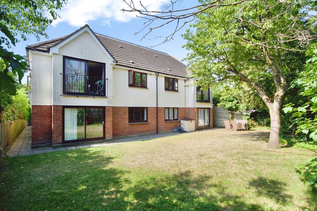 Property photo 1 of 20