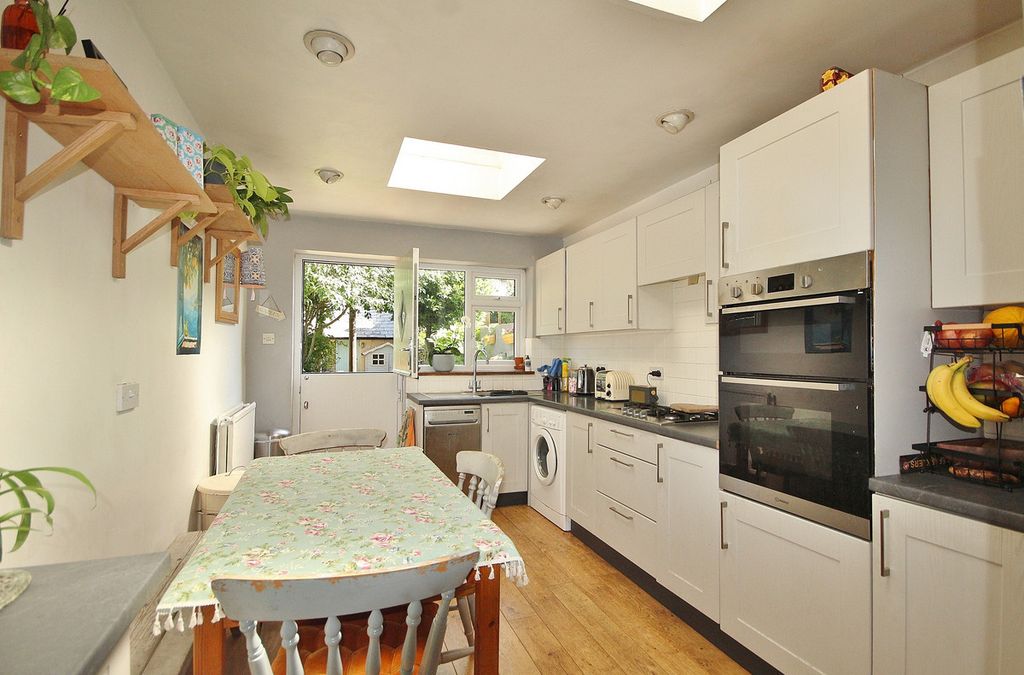 Property photo 3 of 13