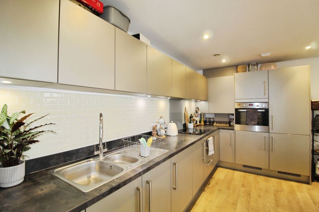 Property photo 3 of 19 Pbox-Img.Jpg