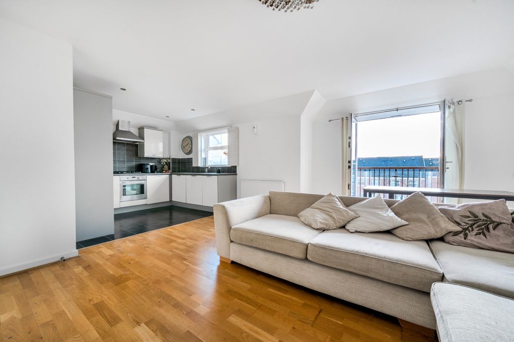 Property photo 1 of 17 1397222-6-695E73E...