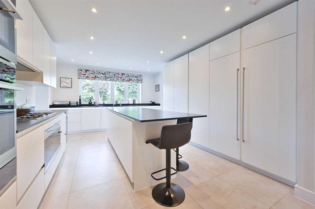 Property photo 2 of 12 20 Crosspaths-17.Jpg