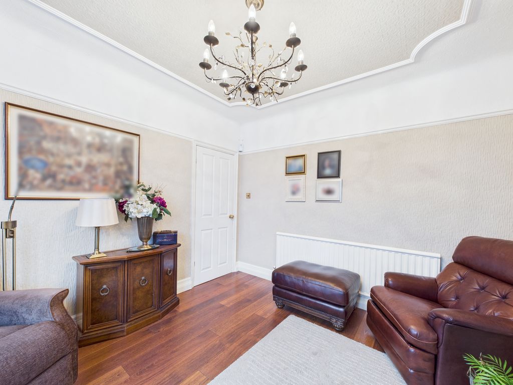 Property photo 3 of 34