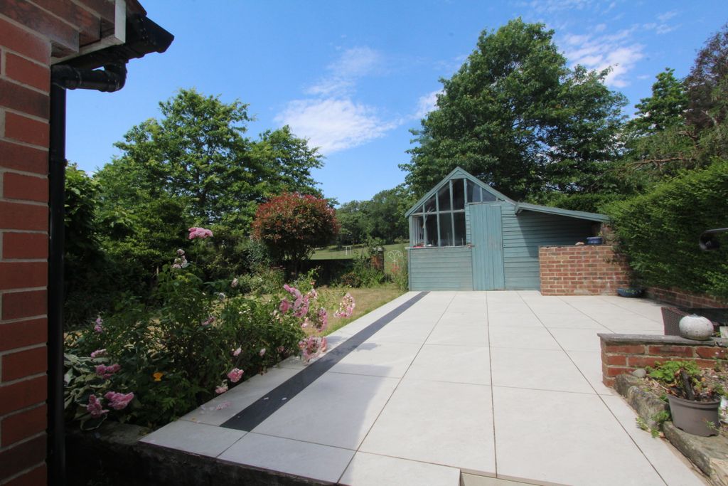 Property photo 2 of 31 Img_7024