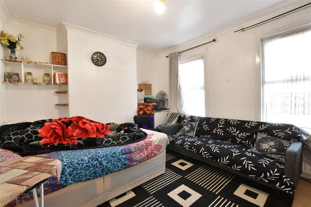 Property photo 3 of 7 Bedroom 1