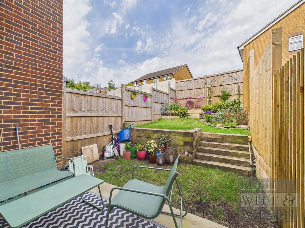 Property photo 2 of 21