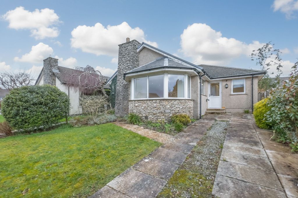 Property photo 1 of 23