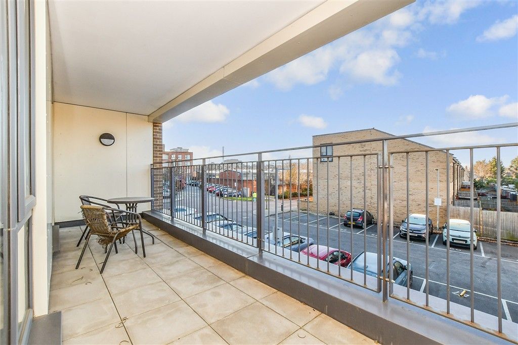 Property photo 2 of 8 Balcony / Terrace