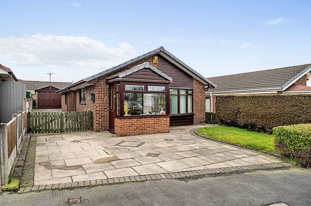 Property photo 1 of 15 Front