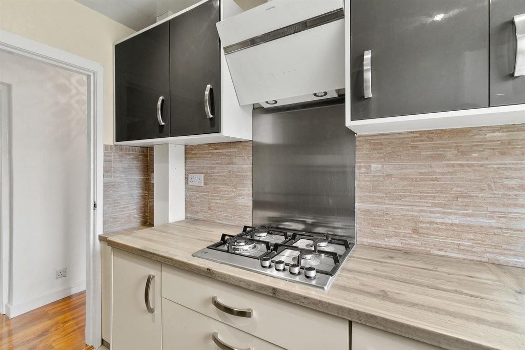 Additional image 13 of 2 bed flat for saleEastfield Crescent Dumbarton G82
