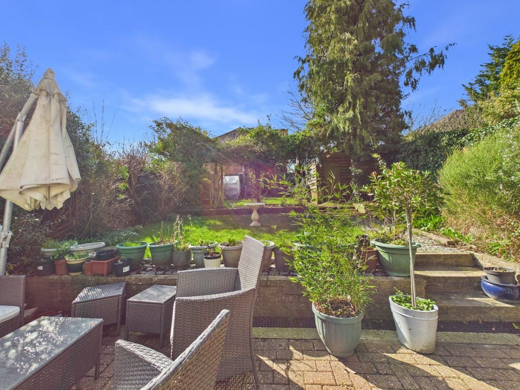 Property photo 2 of 33 Garden