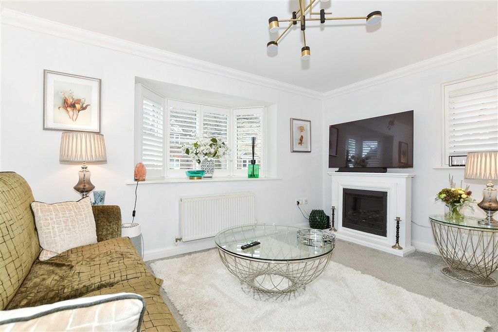 Property photo 3 of 14 Snug