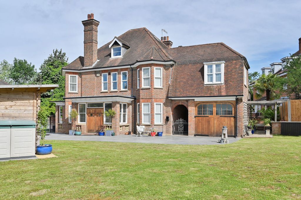 Property photo 1 of 34