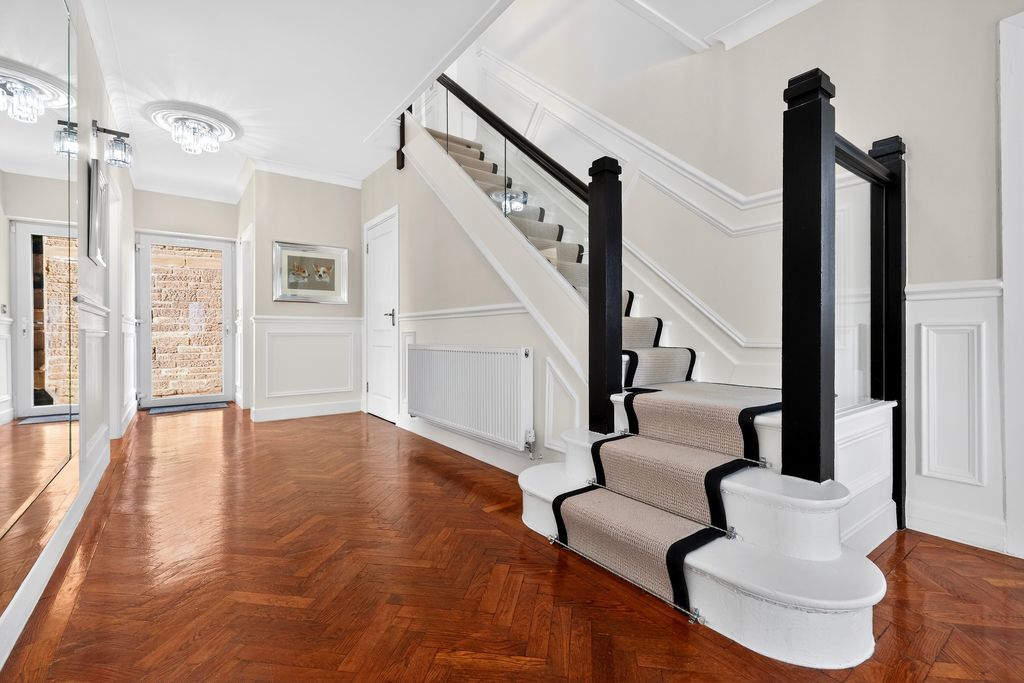 Property photo 3 of 37 Hallway