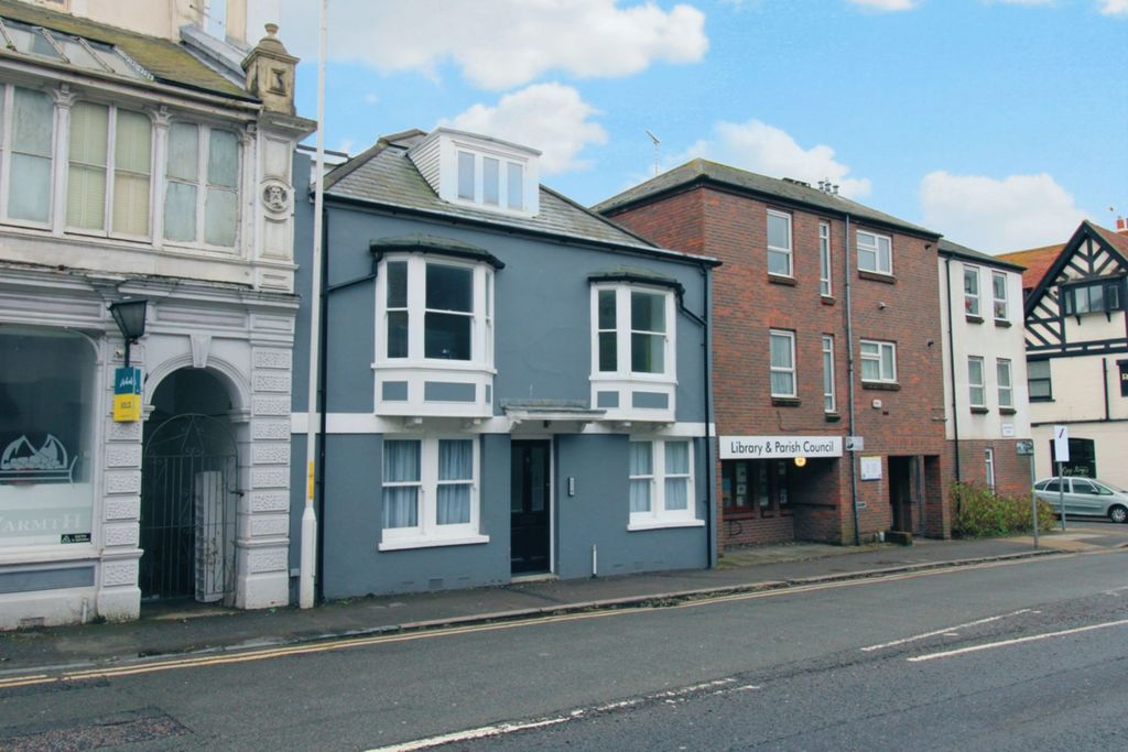 Property photo 1 of 6 Photo 6