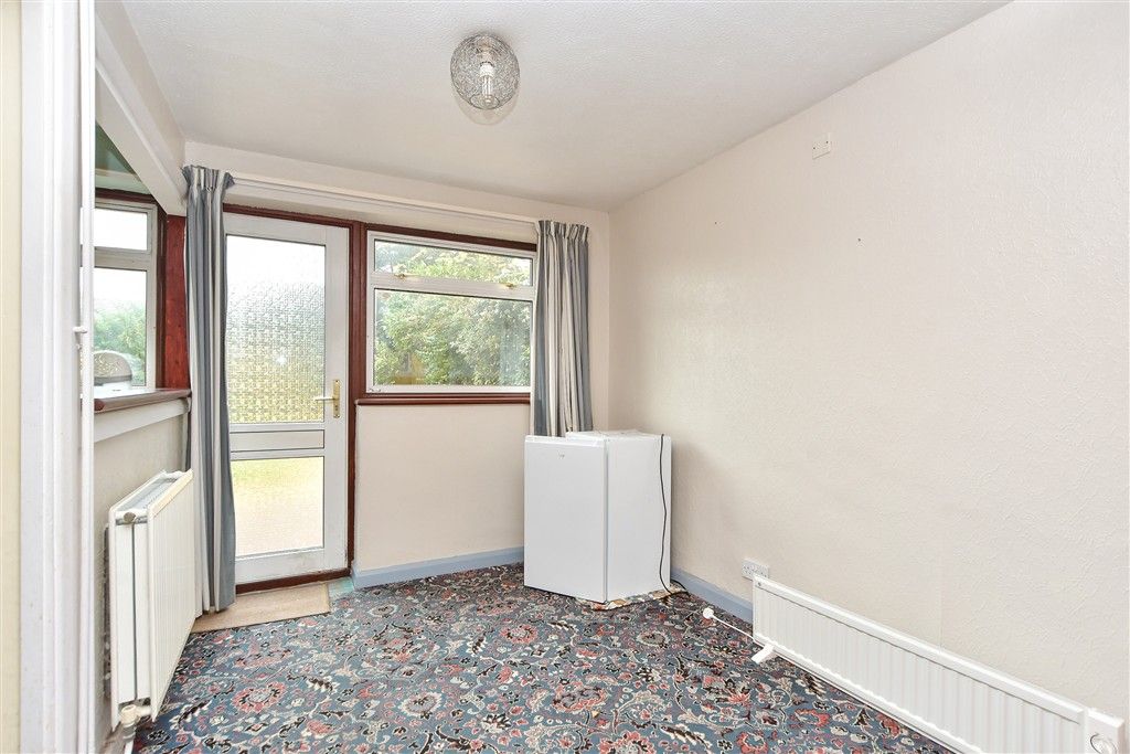 Property photo 3 of 8 Dining Area