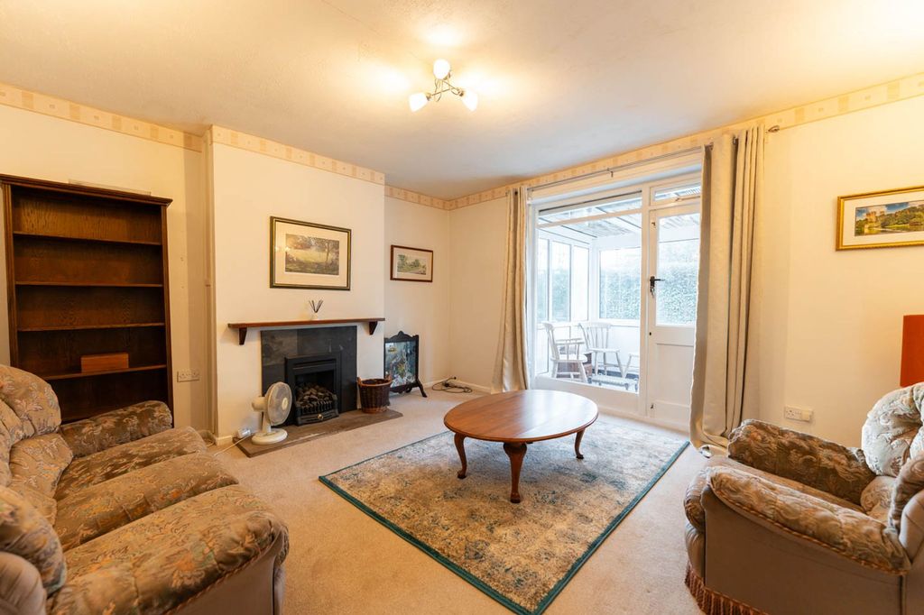 Property photo 3 of 13