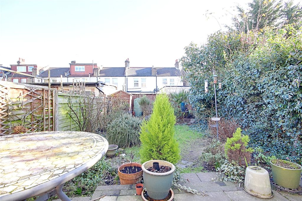 Property photo 2 of 23 Picture No. 26