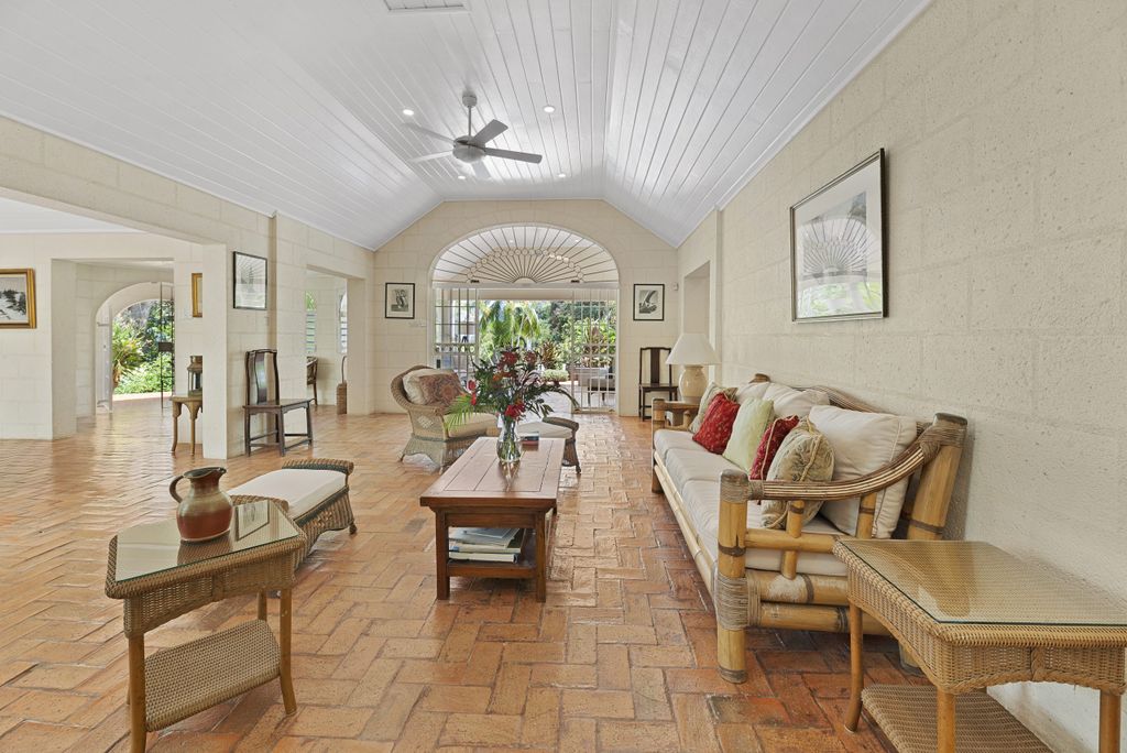 Property photo 3 of 18