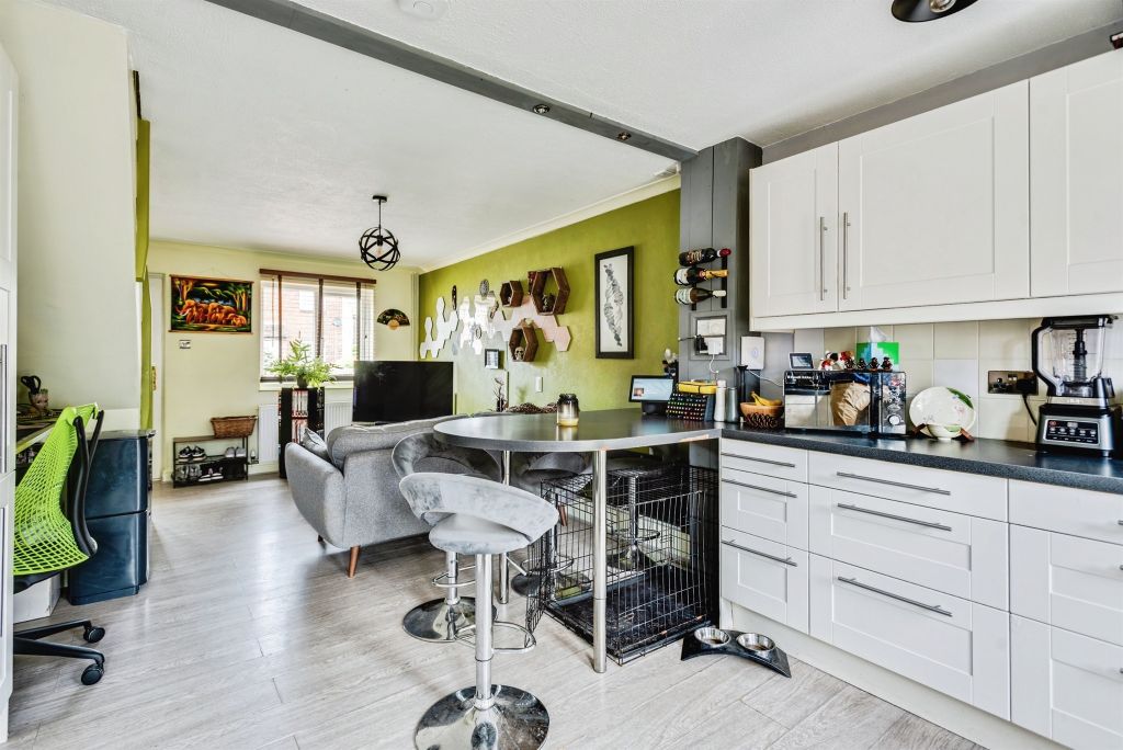 Property photo 3 of 16
