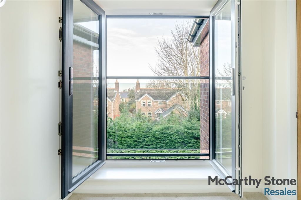 Additional image 4 of 1 bed flat for saleBurlington Gardens, Leyland PR25