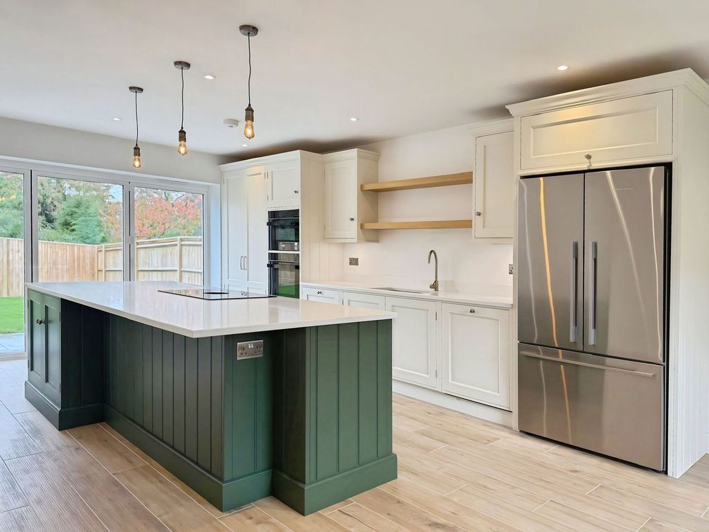 Property photo 2 of 25