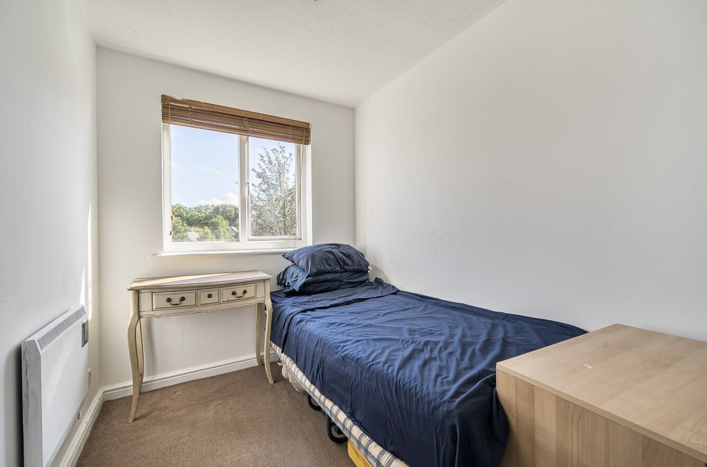 Property photo 3 of 10 1349600-20-68Bee3...