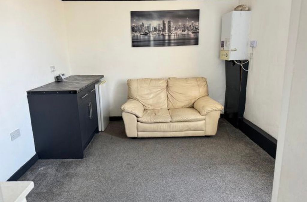 Property photo 2 of 10