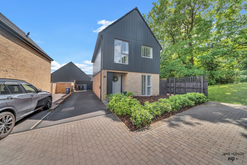 Property photo 1 of 27